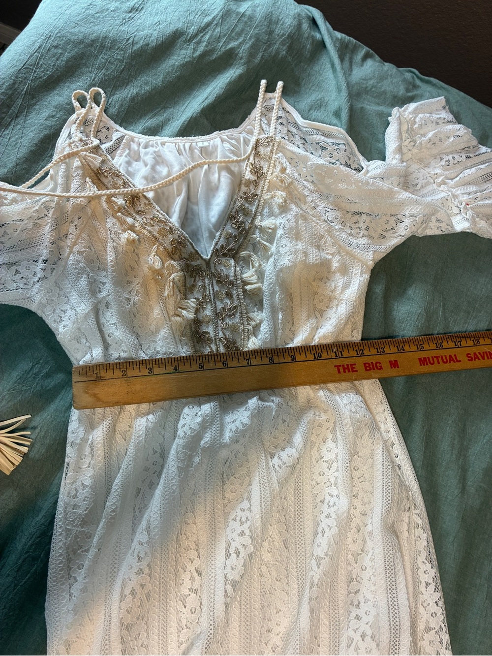 Small Boho Cold-Shoulder Maxi Dress cream & gold - Picture 10 of 13